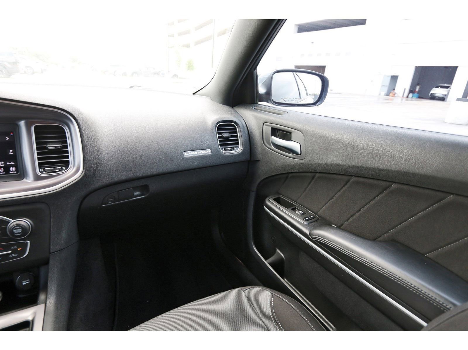Used 2021 Dodge Charger SXT RWD image 13
