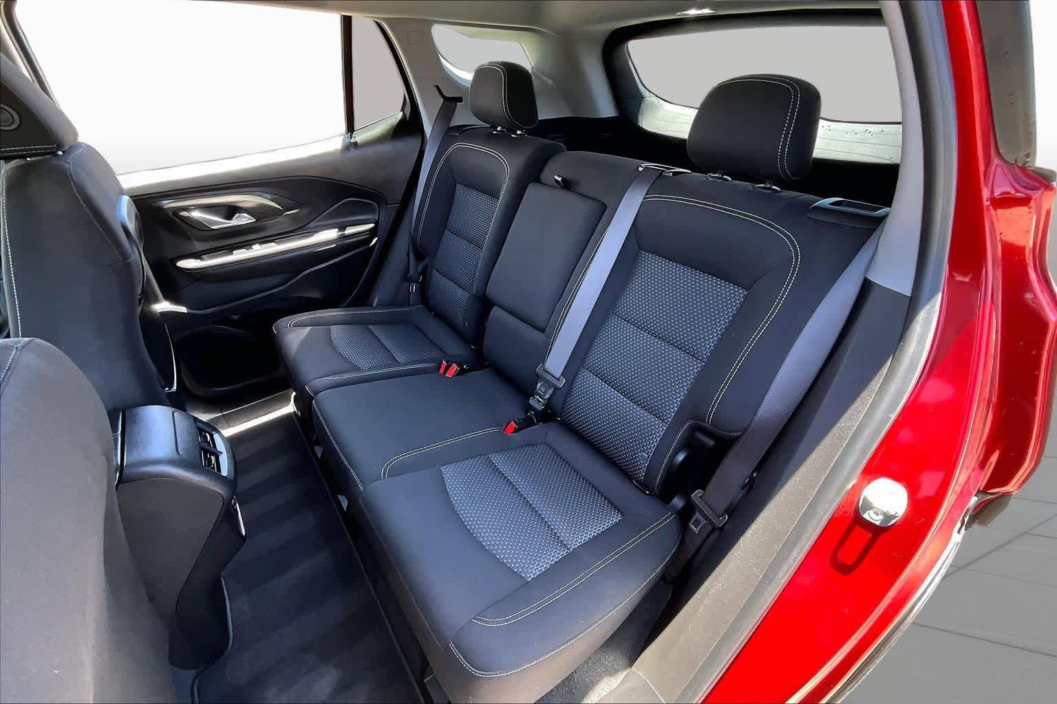 Used 2022 GMC Terrain SLE w/ Driver Convenience Package FWD image 19