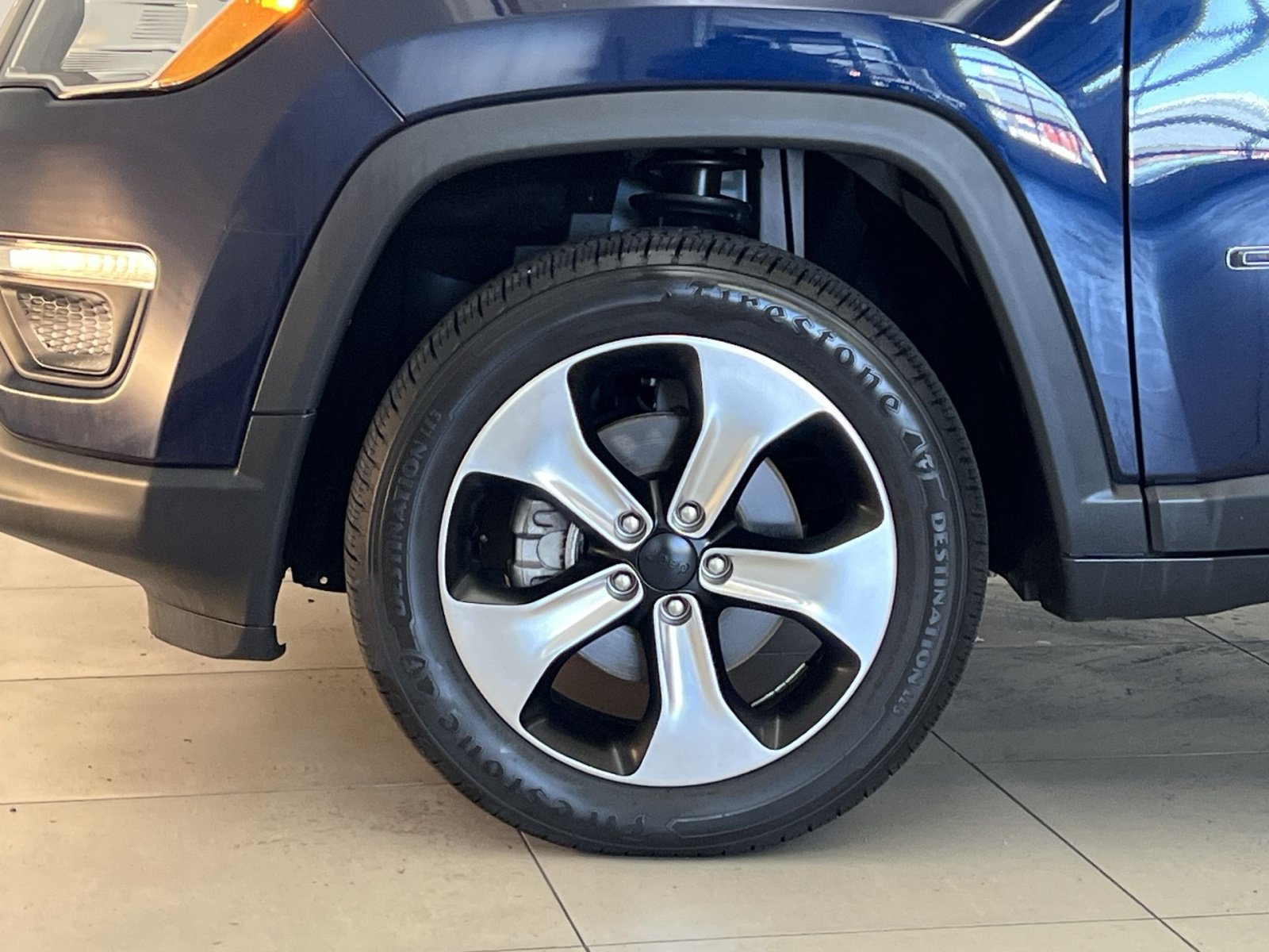Used 2020 Jeep Compass Latitude w/ Cold Weather Group AWD/4WD image 11