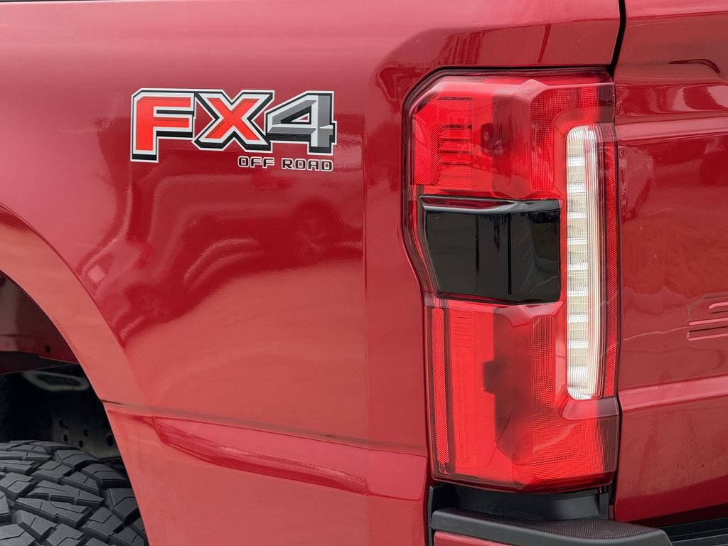 Used 2023 Ford F250 Lariat w/ Lariat Ultimate Package AWD/4WD image 12