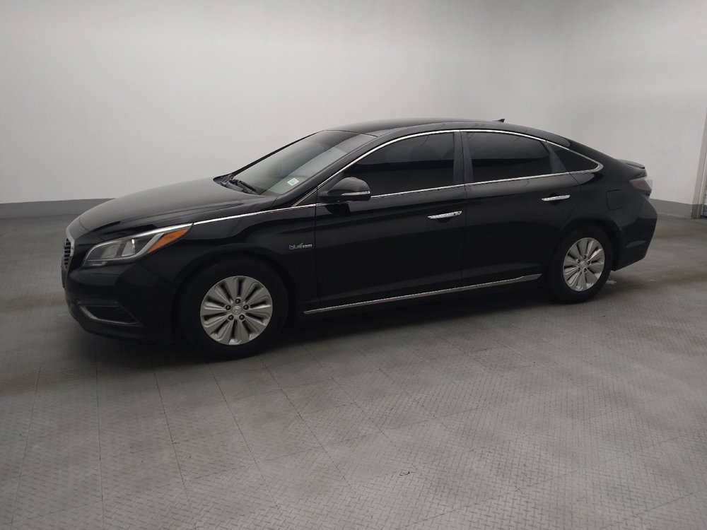 Used 2017 Hyundai Sonata SE FWD image 2