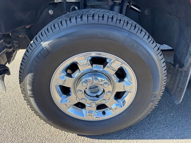 Used 2015 Ford F250 Lariat w/ Chrome Package image 12