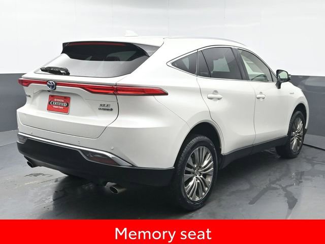 Certified 2021 Toyota Venza XLE image 7