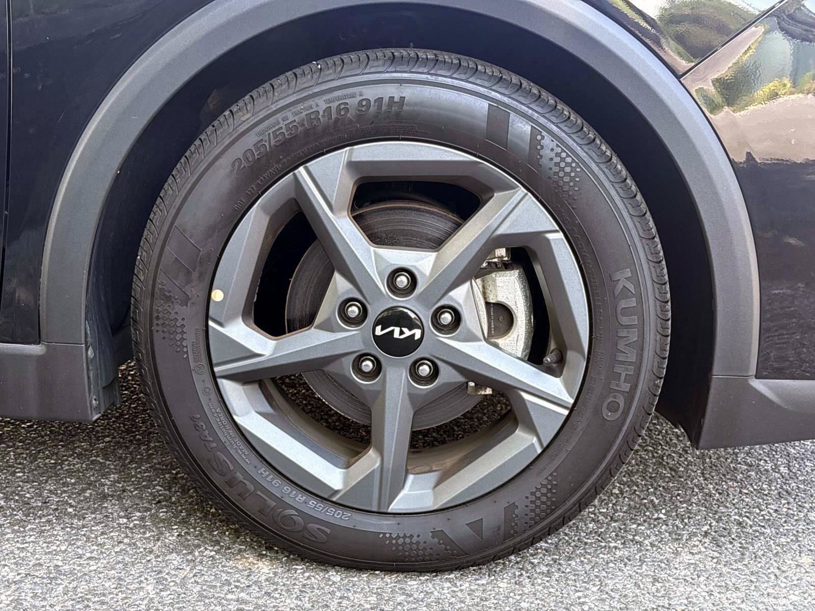 Certified 2025 Kia K4 FWD image 31