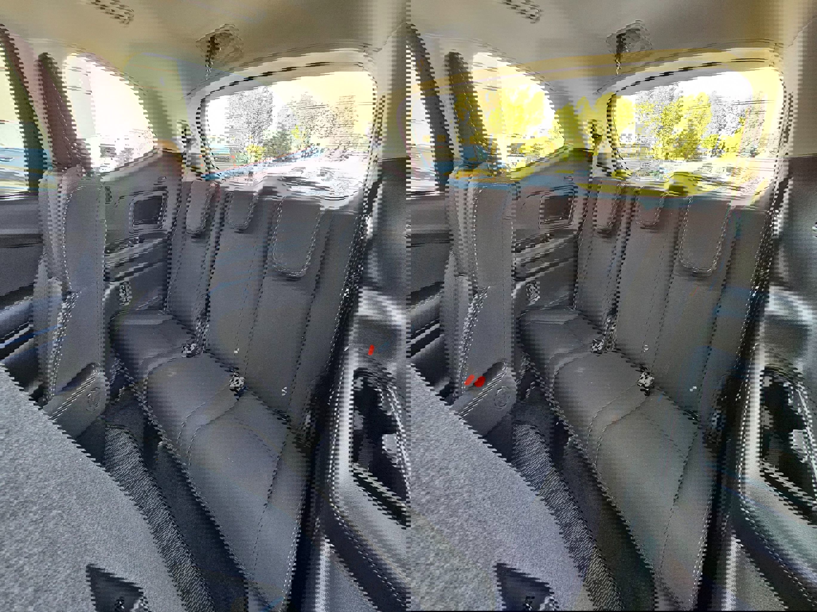 Used 2025 Subaru Ascent Premium image 15