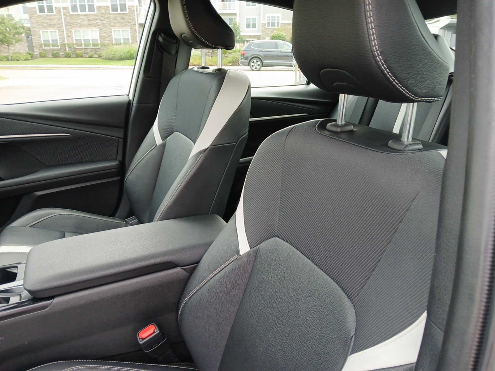 Used 2025 Toyota Camry SE FWD image 20