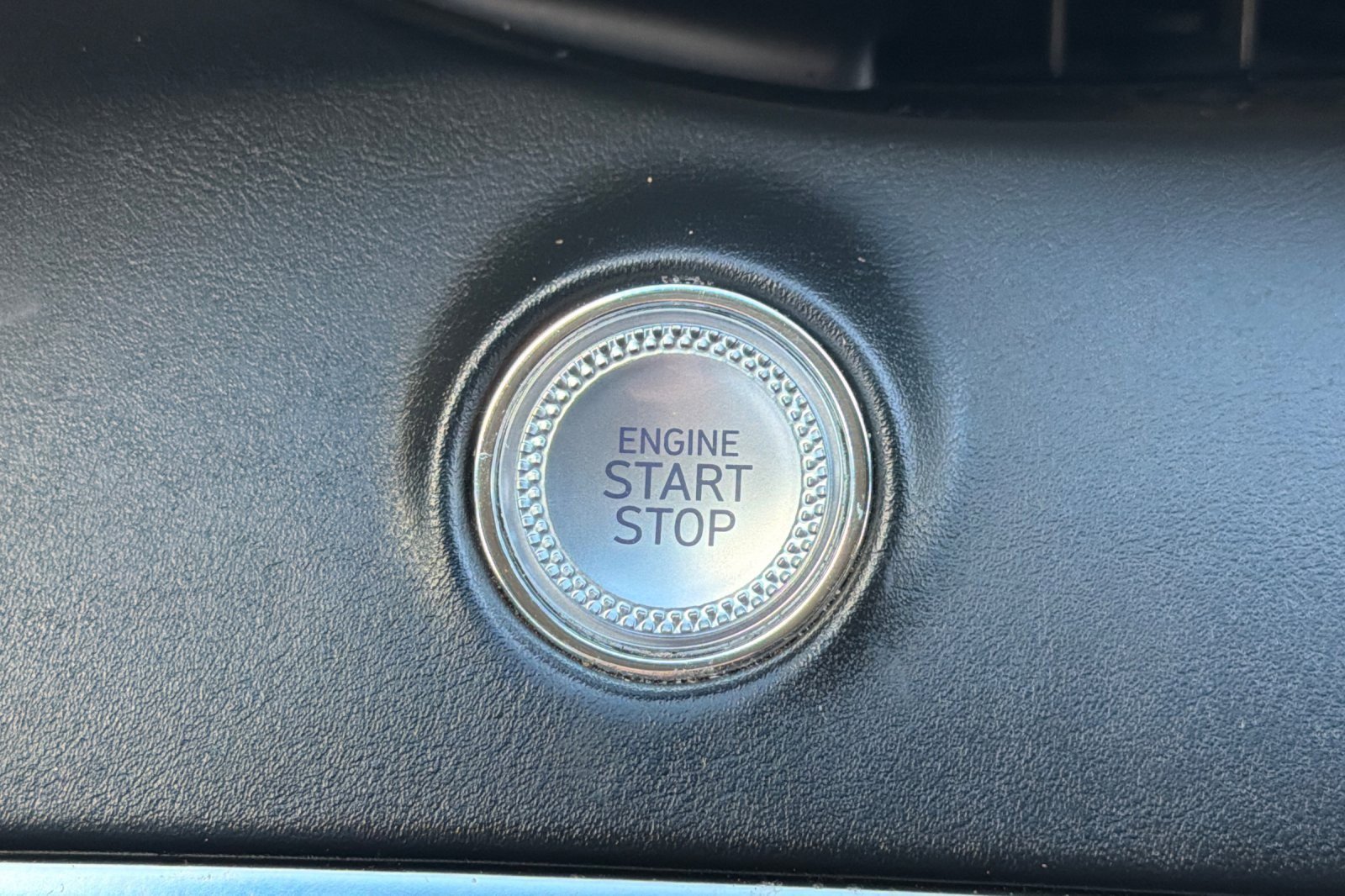 Used 2023 Genesis GV70 2.5T w/ Advanced Package image 22