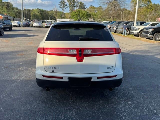Used 2013 Lincoln MKT FWD image 6