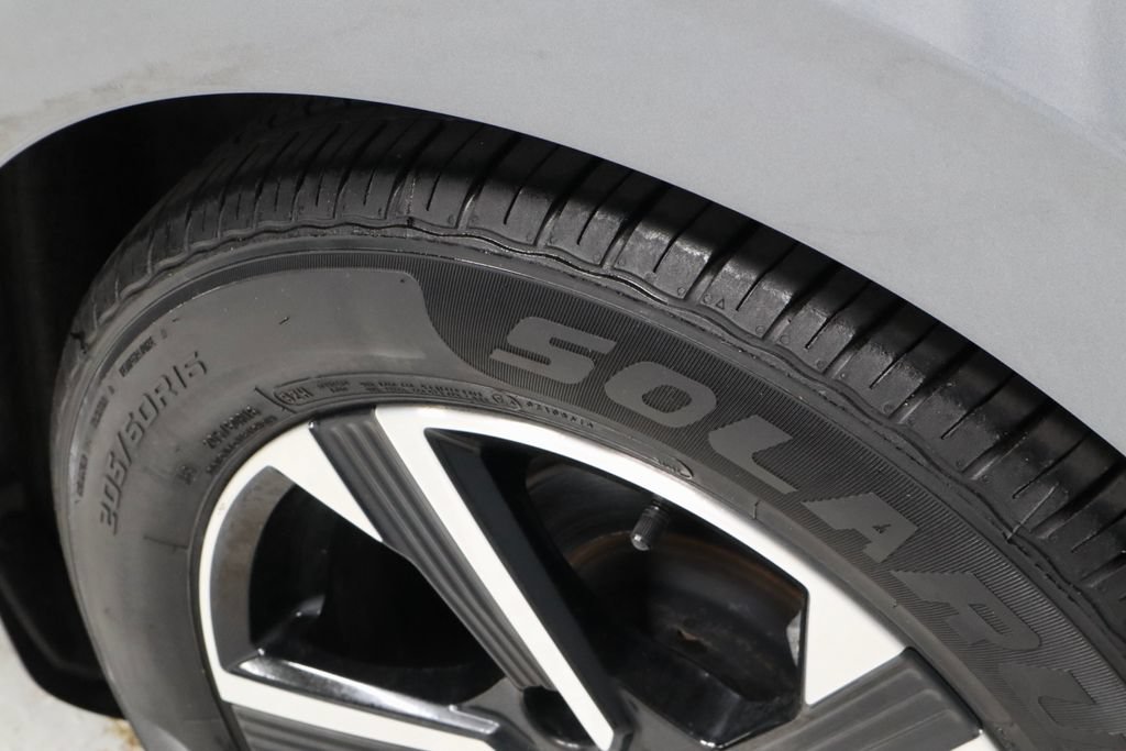 Certified 2024 Nissan Sentra SV FWD image 19