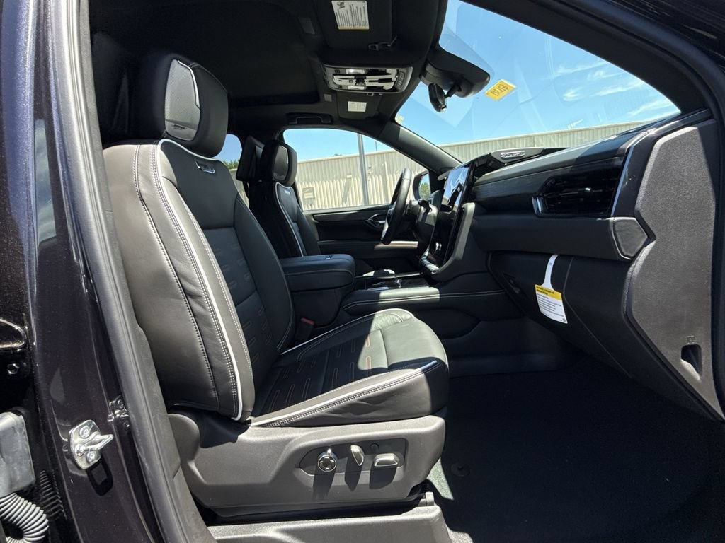 New 2026 GMC Yukon XL AT4 Ultimate AWD/4WD image 29