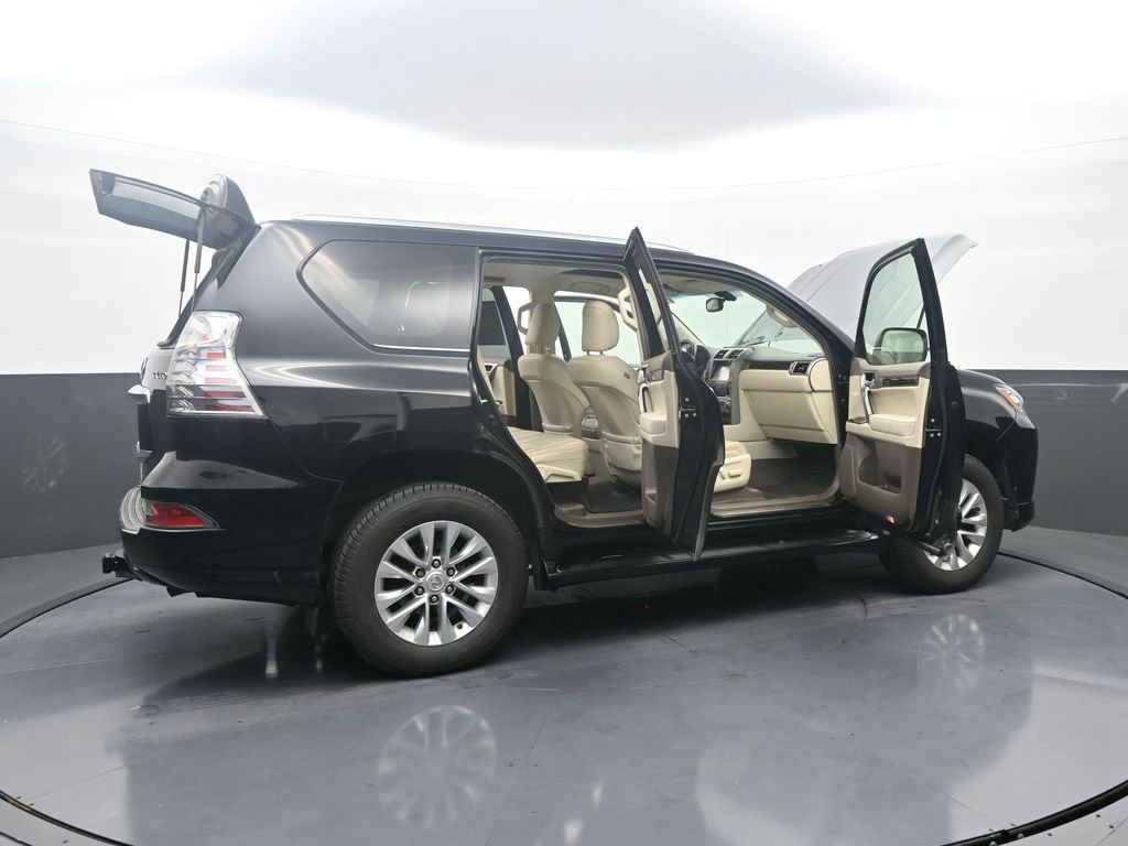 Used 2019 Lexus GX 460 Premium w/ Premium Package image 44