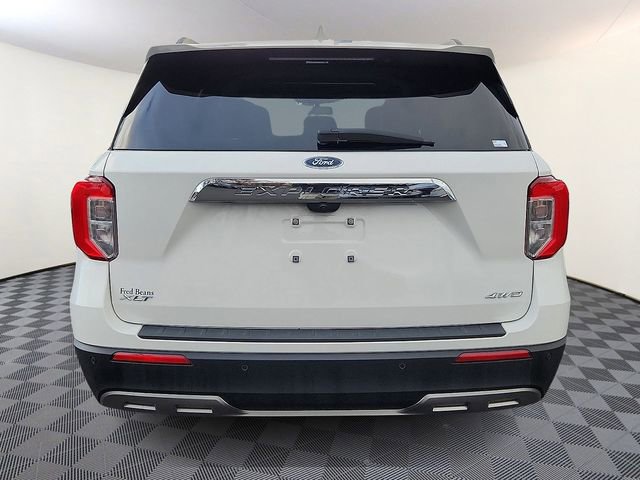 Certified 2022 Ford Explorer XLT w/ Equipment Group 202A image 6