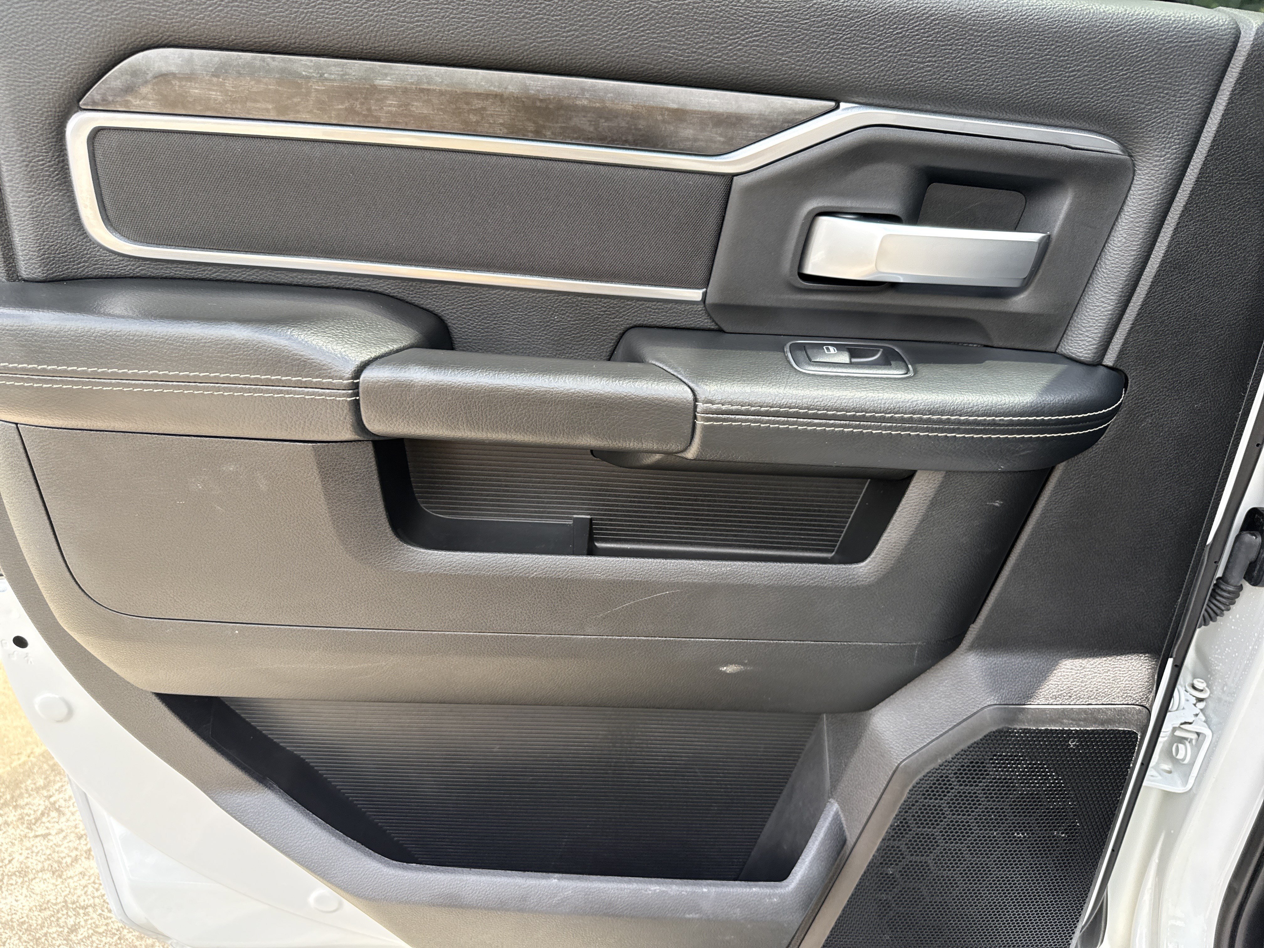 Used 2024 RAM 3500 Big Horn AWD/4WD image 20