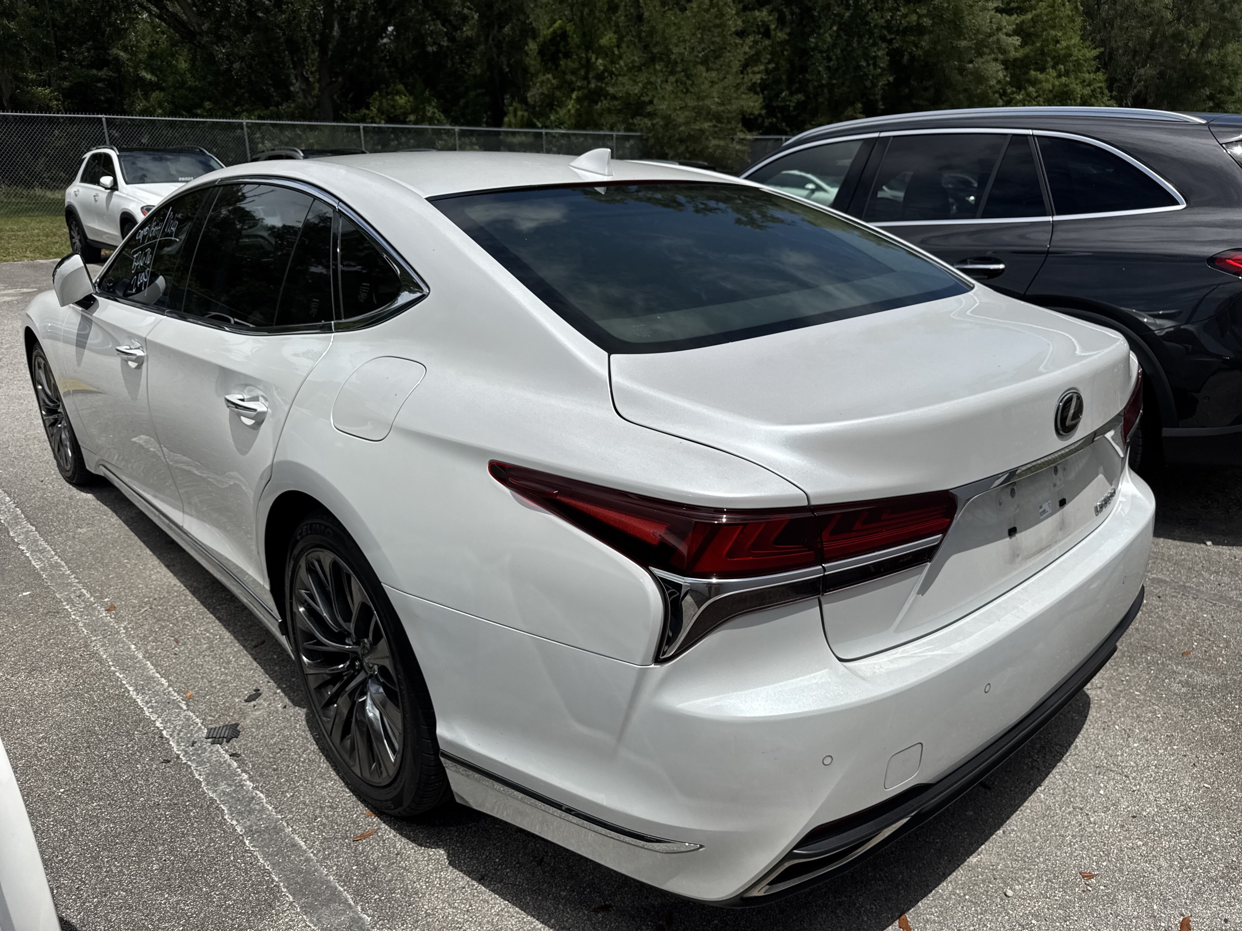 Used 2020 Lexus LS 500 w/ Accessory Package (Z1) RWD image 2