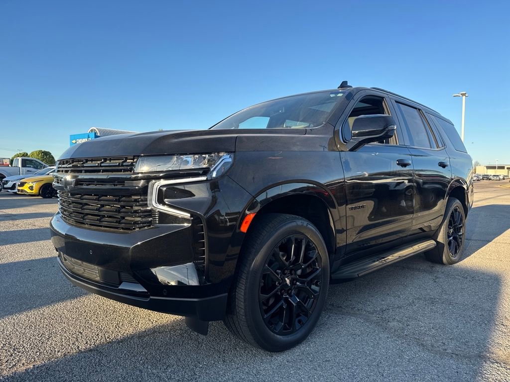 Used 2023 Chevrolet Tahoe RST w/ Luxury Package image 2