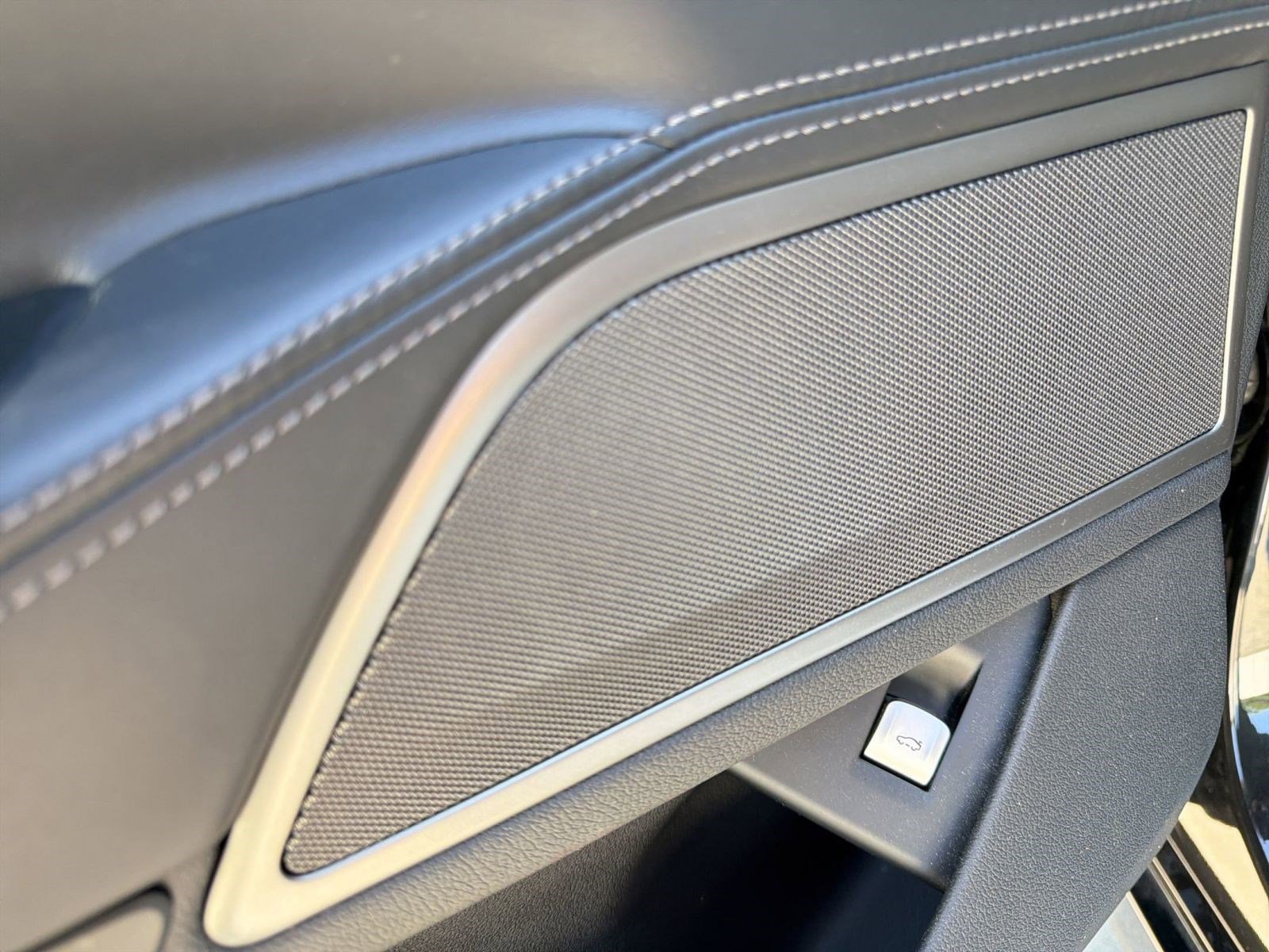 Used 2017 BMW 750i xDrive image 21