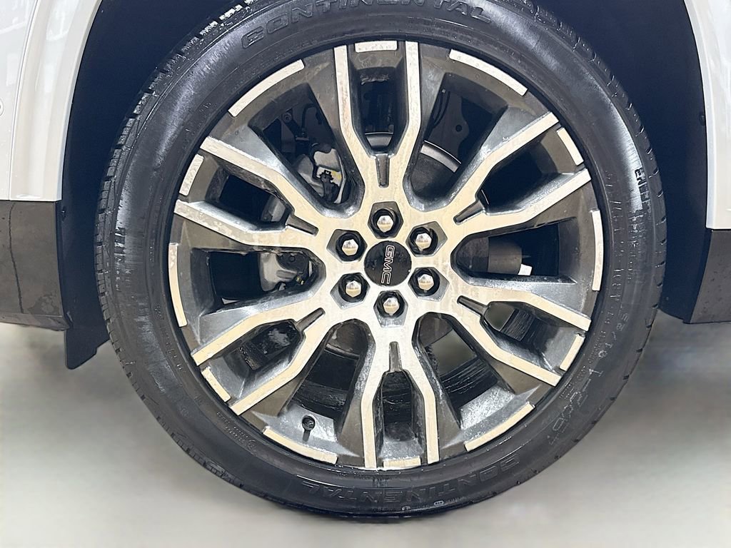 New 2026 GMC Acadia Denali Ultimate w/ LPO, Floor Liner Package image 32