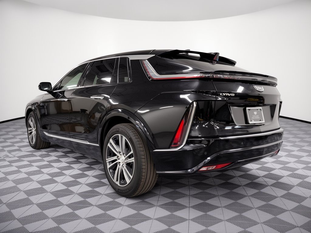 Used 2024 Cadillac Lyriq Luxury w/ LPO, Floor Liner Package AWD/4WD image 3