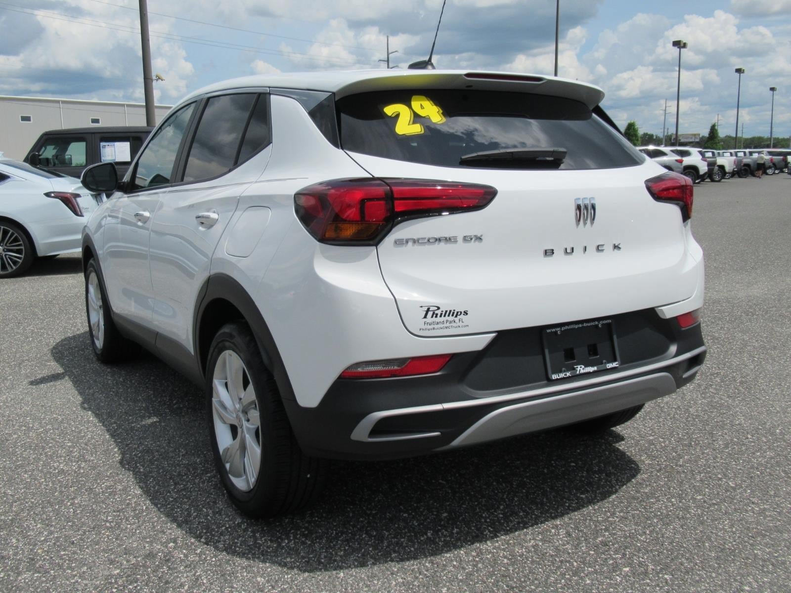 Used 2024 Buick Encore GX Preferred FWD image 5