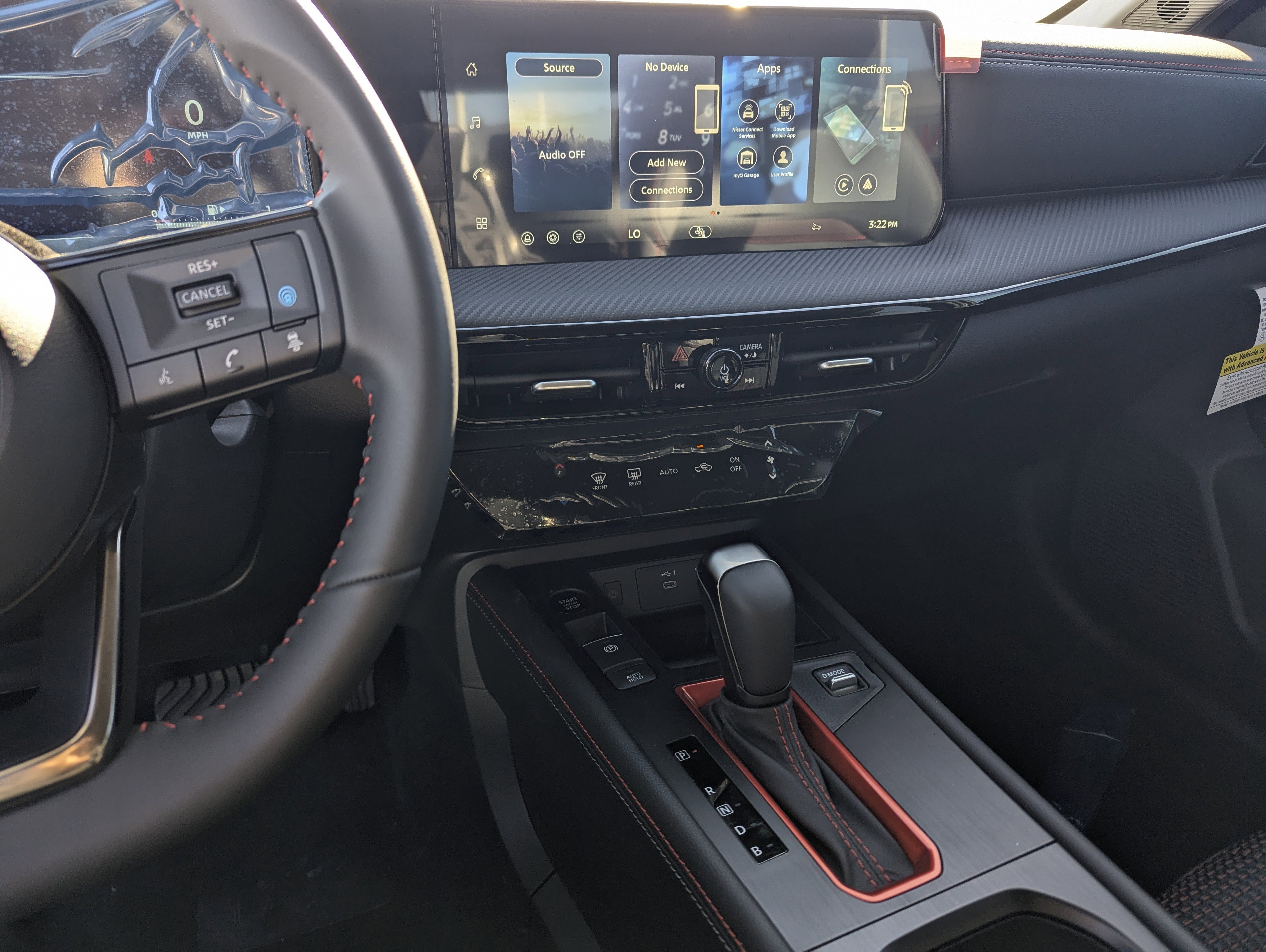 New 2026 Nissan Kicks SR image 10