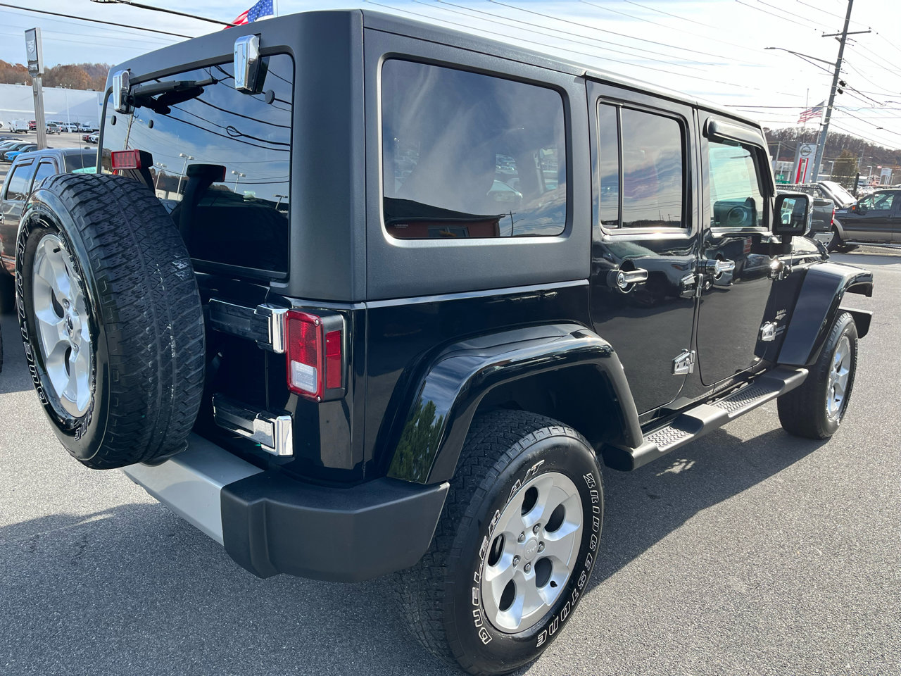 Used 2014 Jeep Wrangler Unlimited Sahara image 5