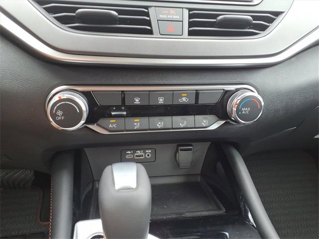 New 2025 Nissan Altima 2.5 SR image 14