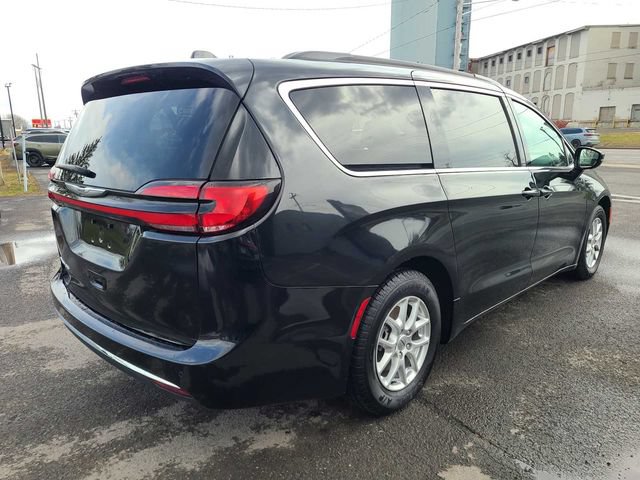 Used 2022 Chrysler Pacifica Touring-L FWD image 7