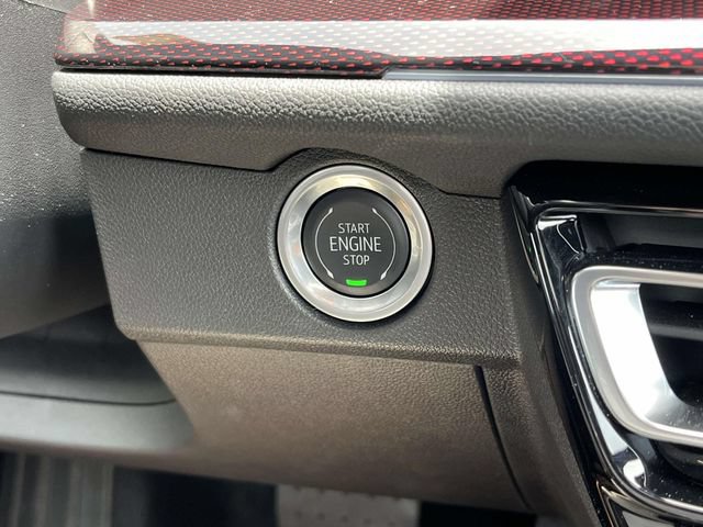 Used 2024 Chevrolet Traverse RS FWD image 27