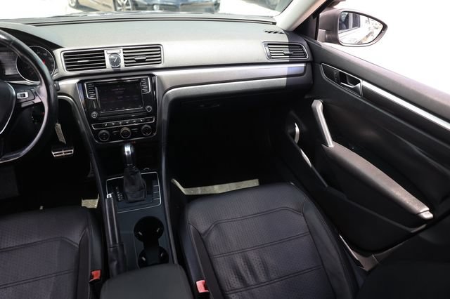 Used 2017 Volkswagen Passat 1.8T R-Line FWD image 26