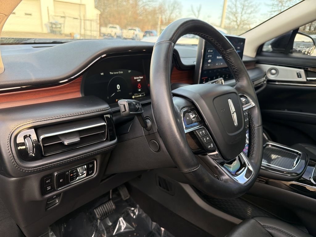 Certified 2023 Lincoln Nautilus Reserve w/ Equipment Group 202A image 20