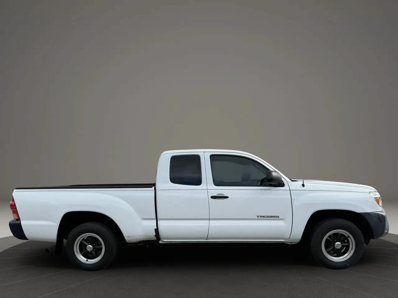 Used 2015 Toyota Tacoma 2WD Access Cab w/ Convenience Package image 8