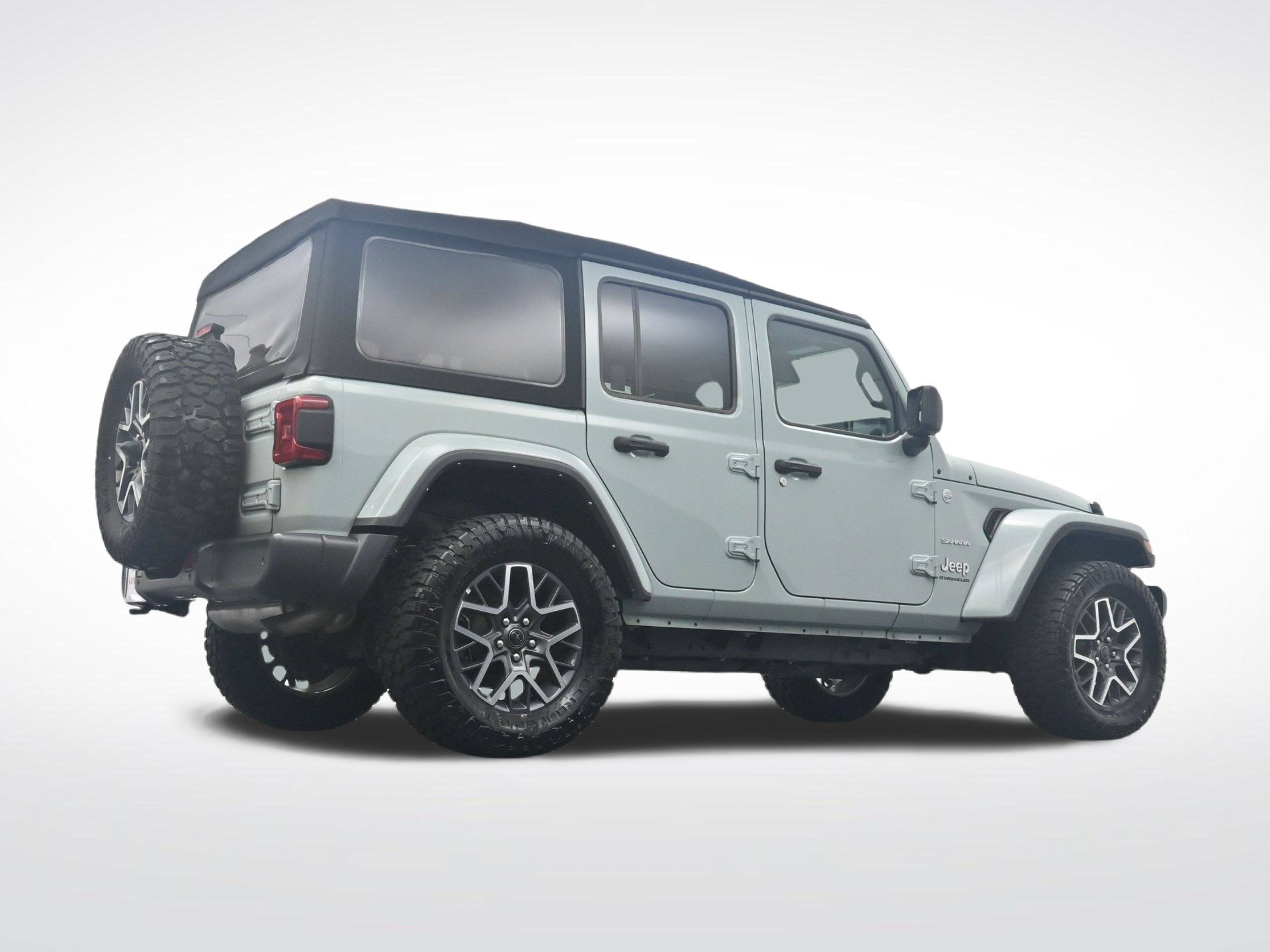Used 2024 Jeep Wrangler Unlimited Sahara w/ Safety Group AWD/4WD image 33
