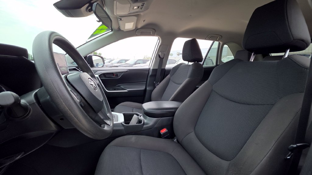 Used 2023 Toyota RAV4 LE FWD image 20