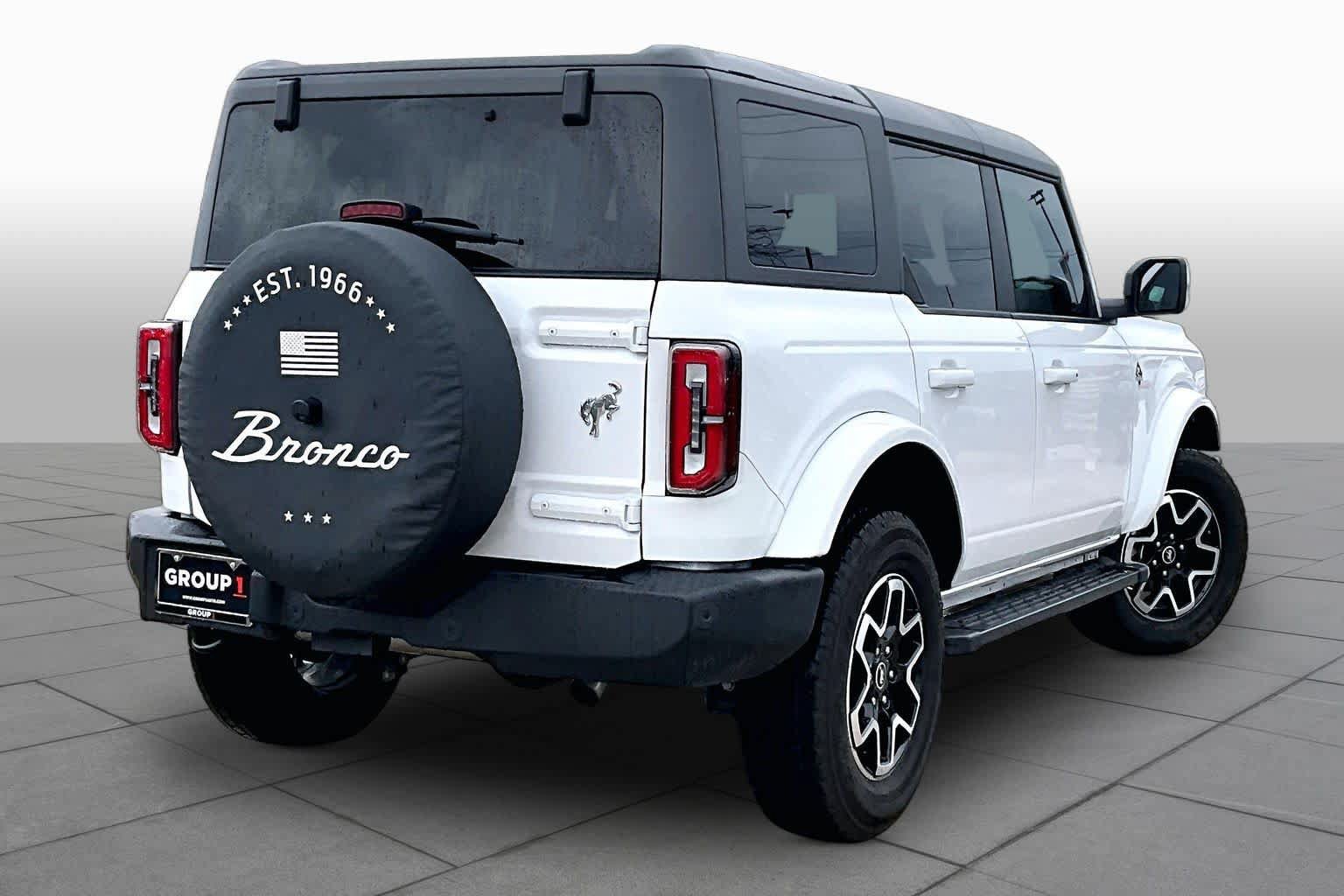 Used 2024 Ford Bronco Outer Banks AWD/4WD image 13
