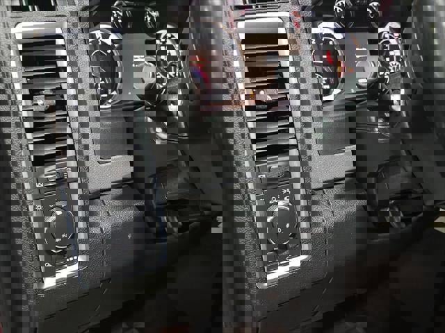 Used 2015 RAM 1500 Outdoorsman image 10