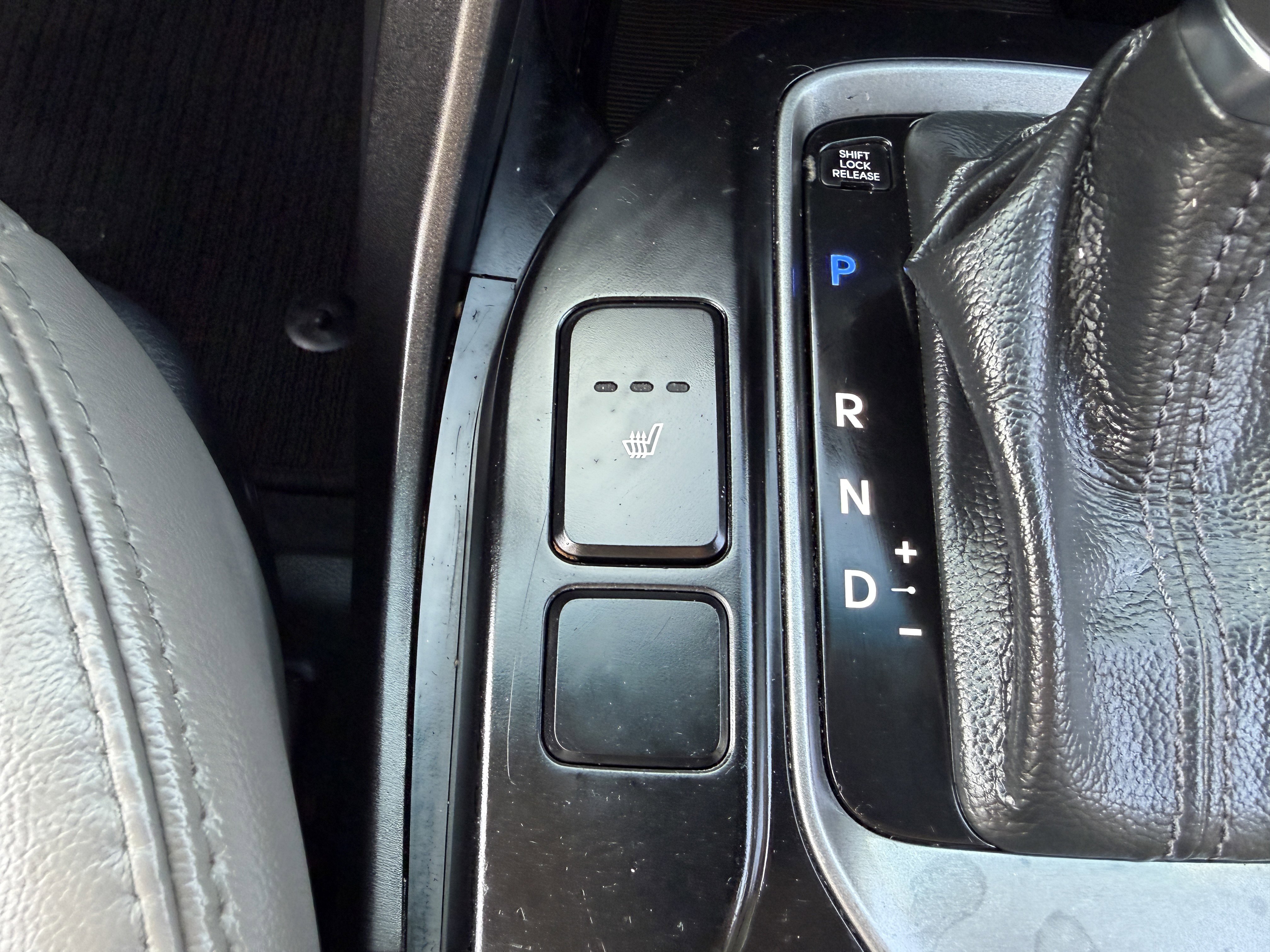 Used 2013 Hyundai Santa Fe Sport 2.0T FWD image 40