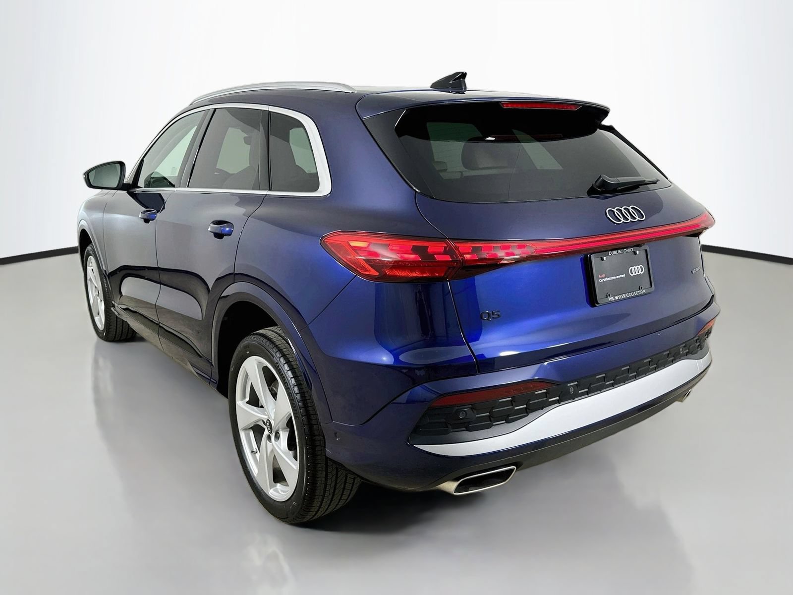 Used 2025 Audi Q5 Premium Plus w/ Premium Plus AWD/4WD image 7