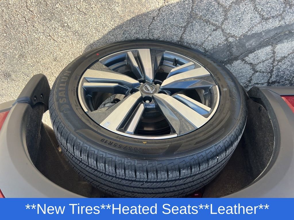 Used 2023 Nissan Rogue SL w/ SL Premium Package image 33