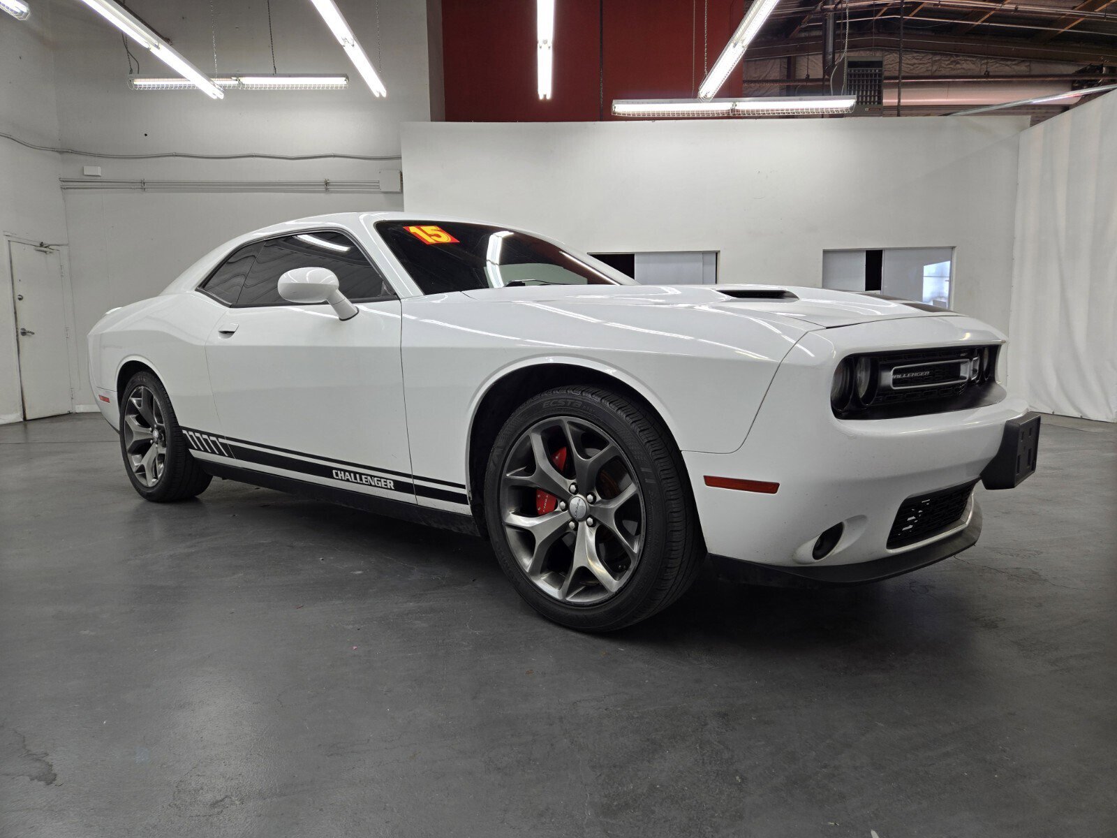 Used 2015 Dodge Challenger SXT Plus RWD image 4