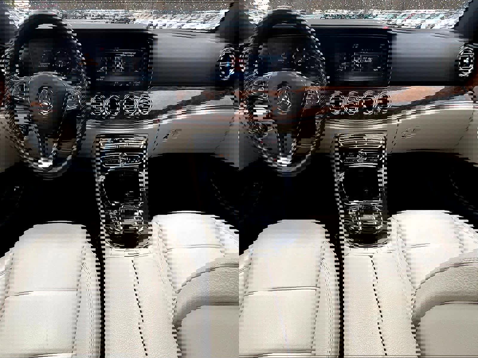 Used 2017 Mercedes-Benz E 300 4MATIC image 21