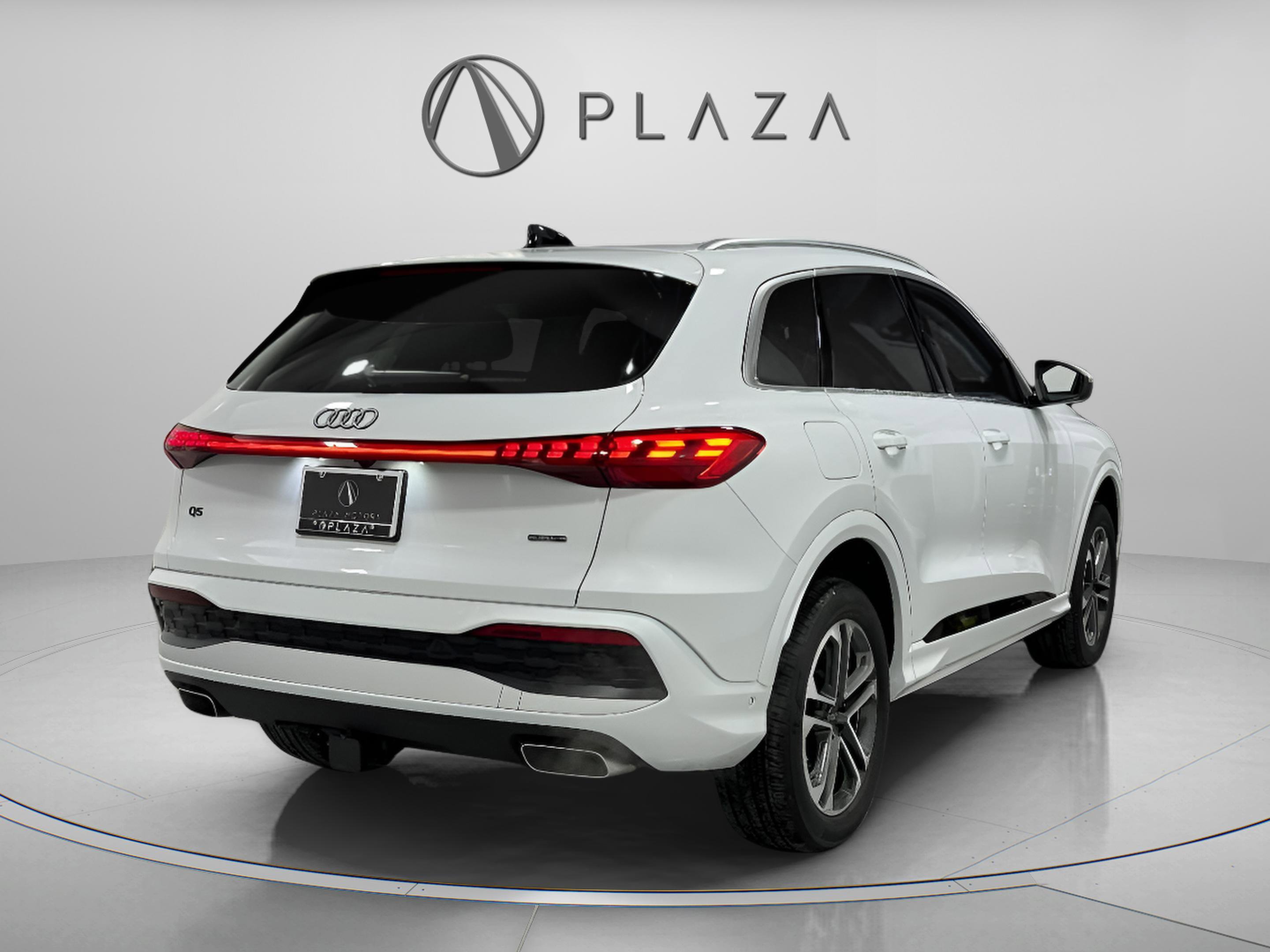 Certified 2025 Audi Q5 Premium w/ Convenience Package image 5