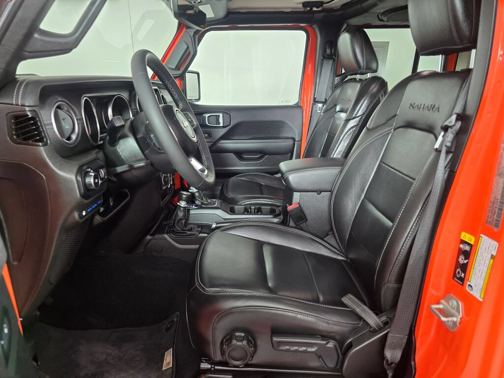 Used 2023 Jeep Wrangler Unlimited Sahara AWD/4WD image 22