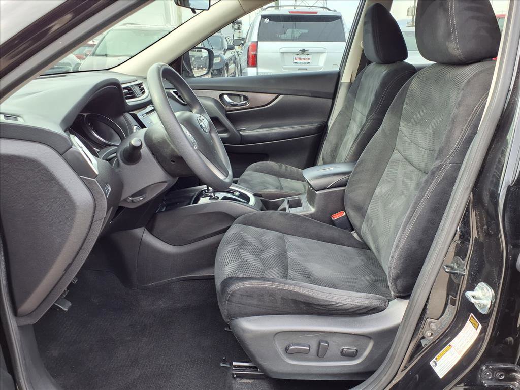 Used 2014 Nissan Rogue SV image 16