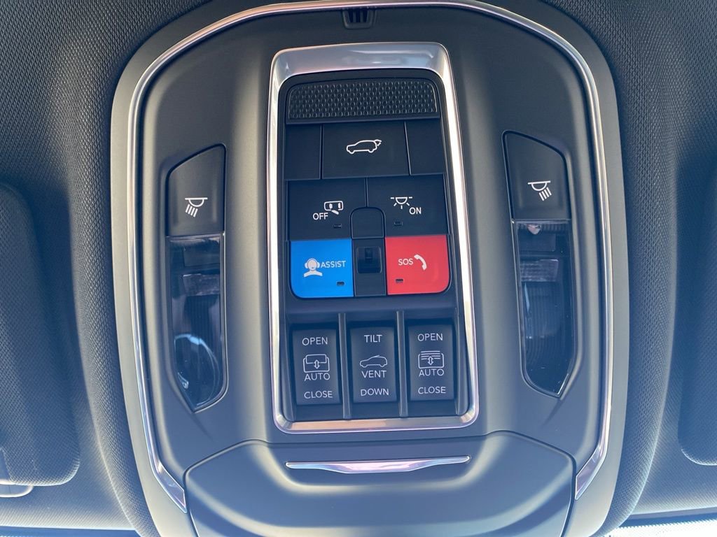 New 2025 Jeep Grand Cherokee L Limited w/ Black Appearance Package image 41