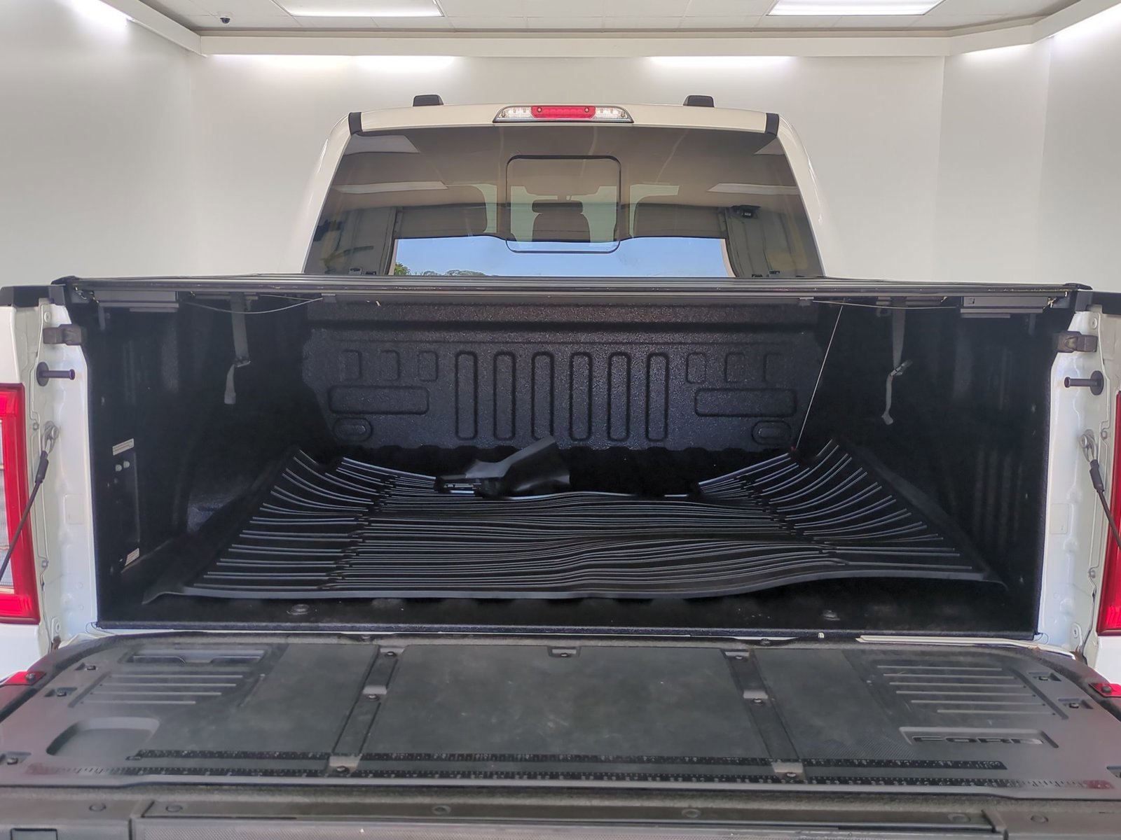 Used 2023 Ford F150 Lariat w/ Equipment Group 502A High AWD/4WD image 10