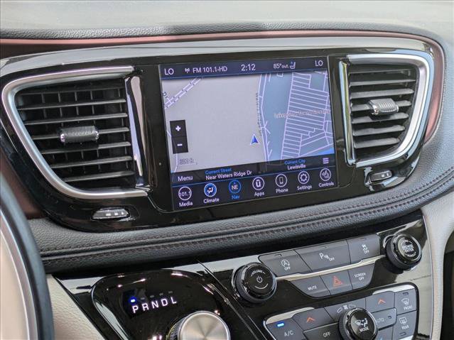 Used 2020 Chrysler Pacifica Limited FWD image 15
