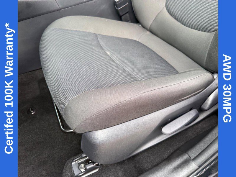 Used 2025 Toyota RAV4 LE AWD/4WD image 17