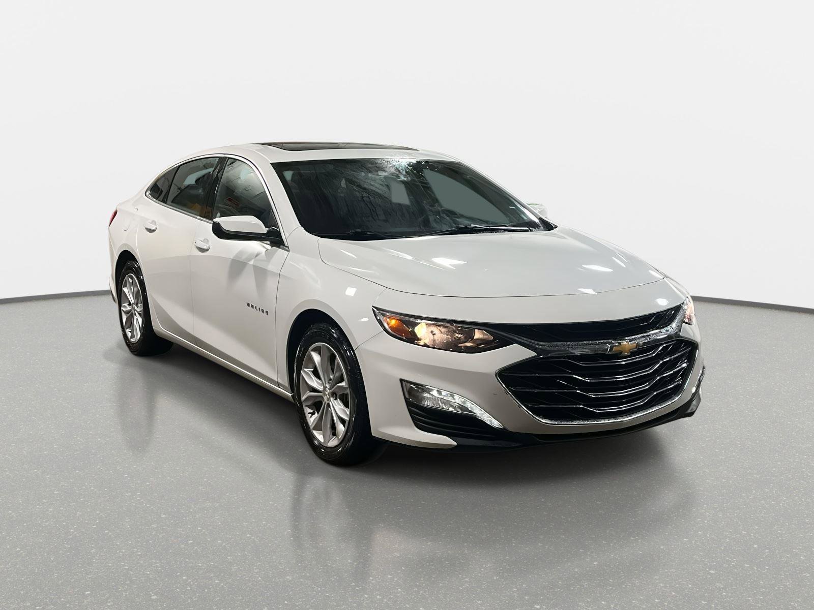 Used 2024 Chevrolet Malibu LT image 3