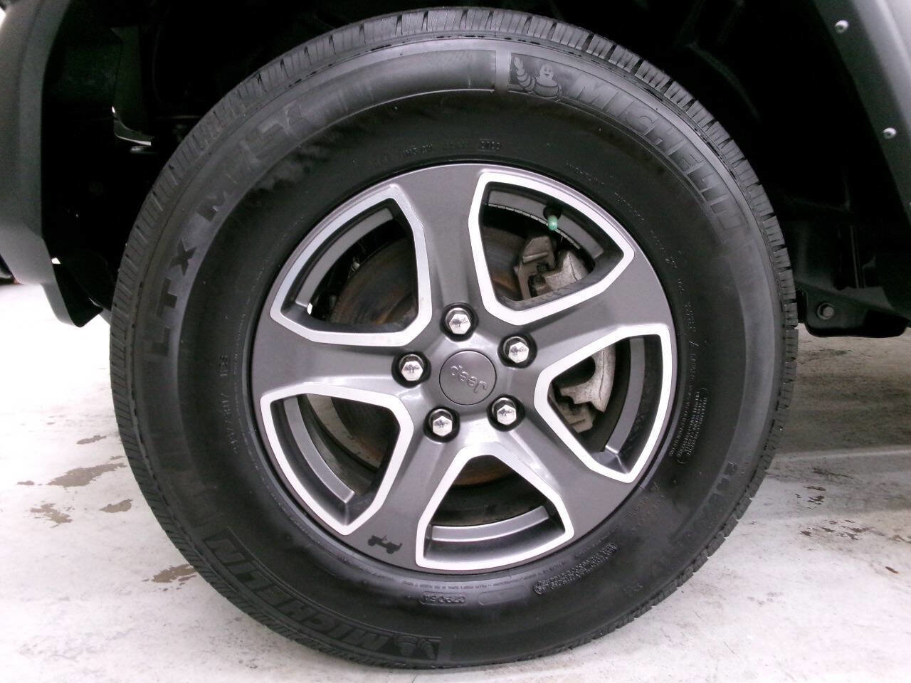 Used 2021 Jeep Wrangler Sport image 2