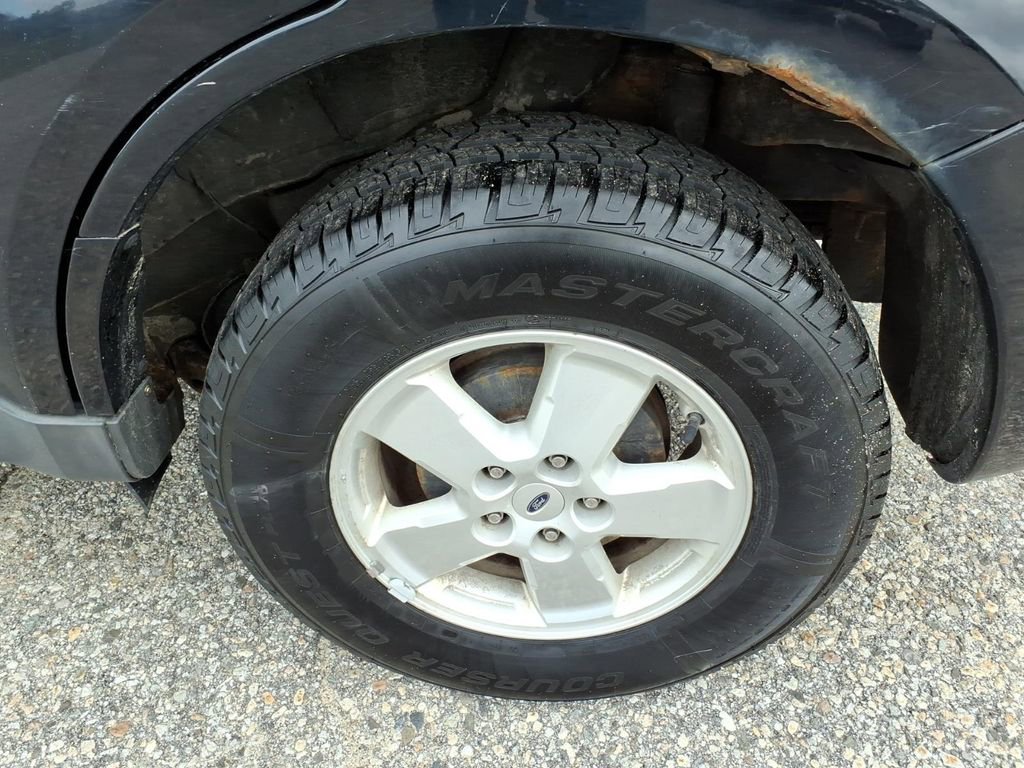 Used 2010 Ford Escape XLT AWD/4WD image 13